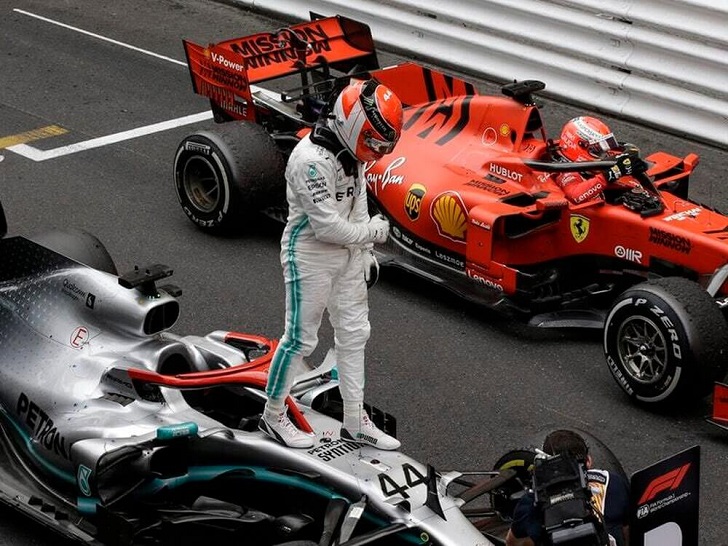 Lewis Hamilton leads the Drivers’ Championship standings