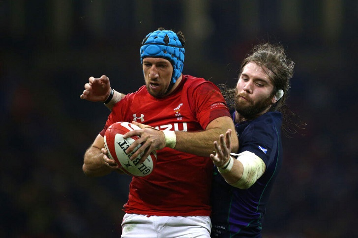 Justin Tipuric in action for Wales.